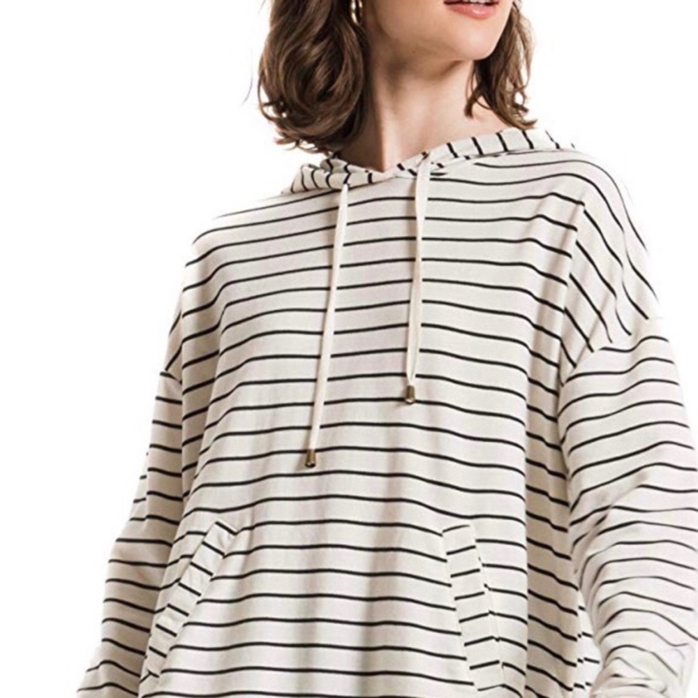 Stripped black and white hoodie/sweatshirt